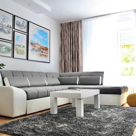 Apartmán Ramonda - New Bělehrad Exteriér fotografie