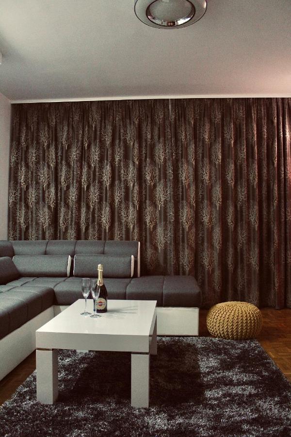 Apartmán Ramonda - New Bělehrad Exteriér fotografie