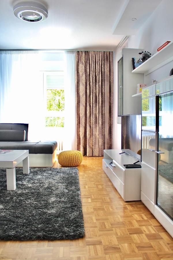 Apartmán Ramonda - New Bělehrad Exteriér fotografie