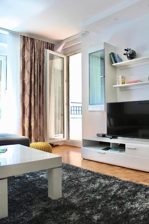 Apartmán Ramonda - New Bělehrad Exteriér fotografie