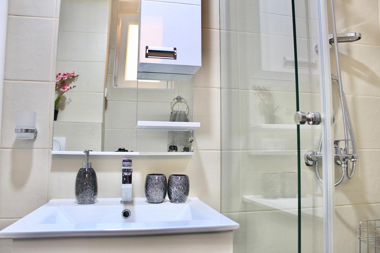 Apartmán Ramonda - New Bělehrad Exteriér fotografie