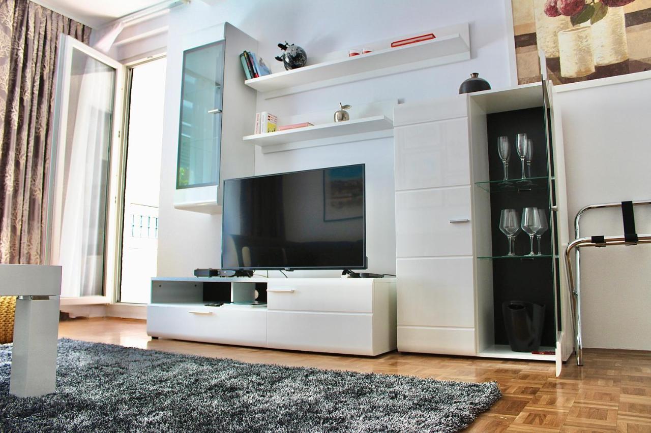 Apartmán Ramonda - New Bělehrad Exteriér fotografie